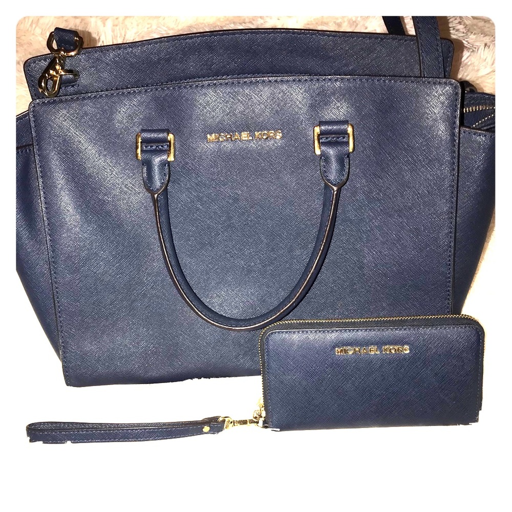 Genuine Michael Kors Handbag & Matching Wallet!!!
